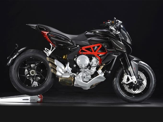 MV-Agusta-F3-635-2013-Rising-from-the-ashes-1992-to-date-agv-sport