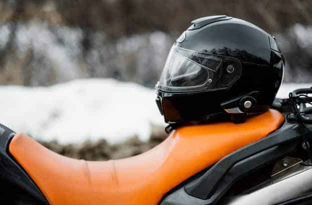 What-to-avoid-using-when-cleaning-a-full-face-motorcycle-helmet