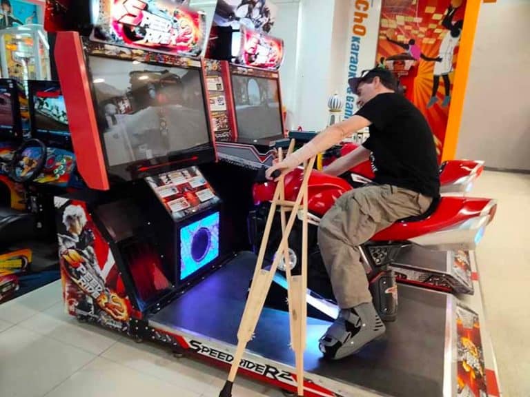Can I Ride a Motorcycle in a Cast with a Broken Wrist, Hand, Ankle, or Leg? 2 Awesome Ways I