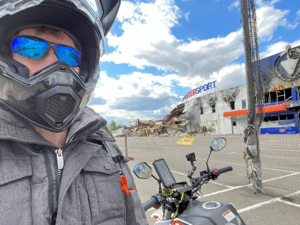 Here I’m wearing the AGV AX9 Matt Carbon during my trip to Bucha, Ukraine, where it proved to be the perfect helmet for the cool, wet weather that the Kyiv area experienced last fall.