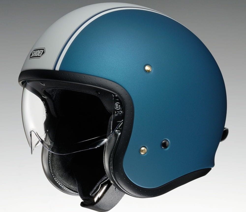 The Shoei J.O Carburetor makes for an open face helmet that fits like a glove and offers maximum airflow for those who like to ride in the wind