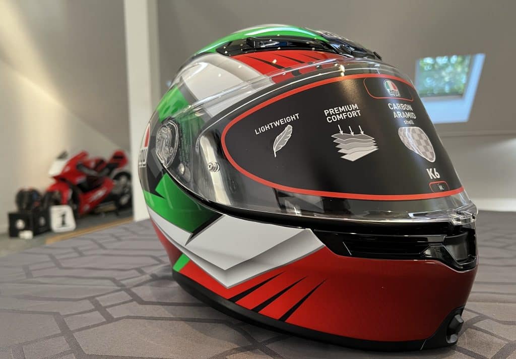 AGV K6 S Helmet: Ultralight at 2.75 pounds, expertly crafted for superior aerodynamics, reducing drag for riders, particularly at high speeds. This streamlined design enables swift movement through the air, significantly enhancing overall aerodynamic efficiency.