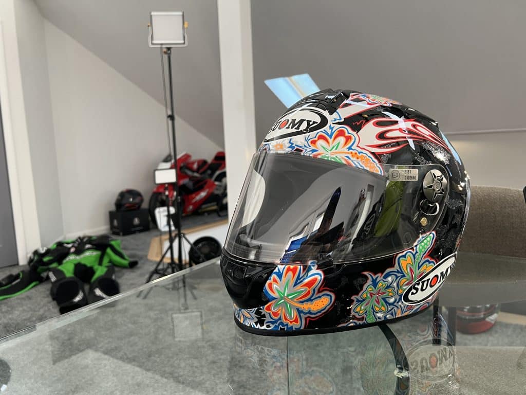 Displaying the Suomy Spec1R Extreme Andrew Pitt Replica Helmet on my office desk, a cherished addition to my collection from my consulting work with Suomy.